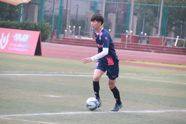 76人力克热火重返东部前六 公牛险胜开拓者